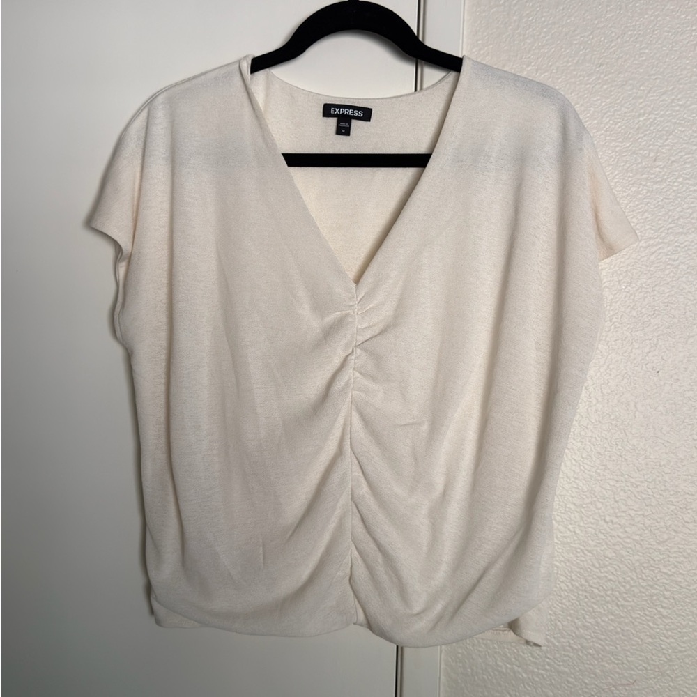 EXPRESS Relaxed V-Neck Ruched
Tee (cream)
